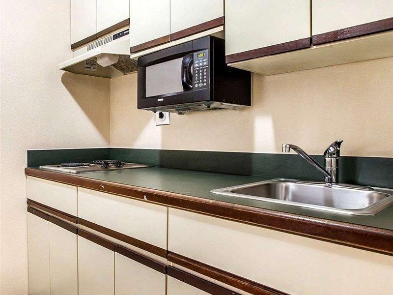 Suburban Studios Огъста Екстериор снимка